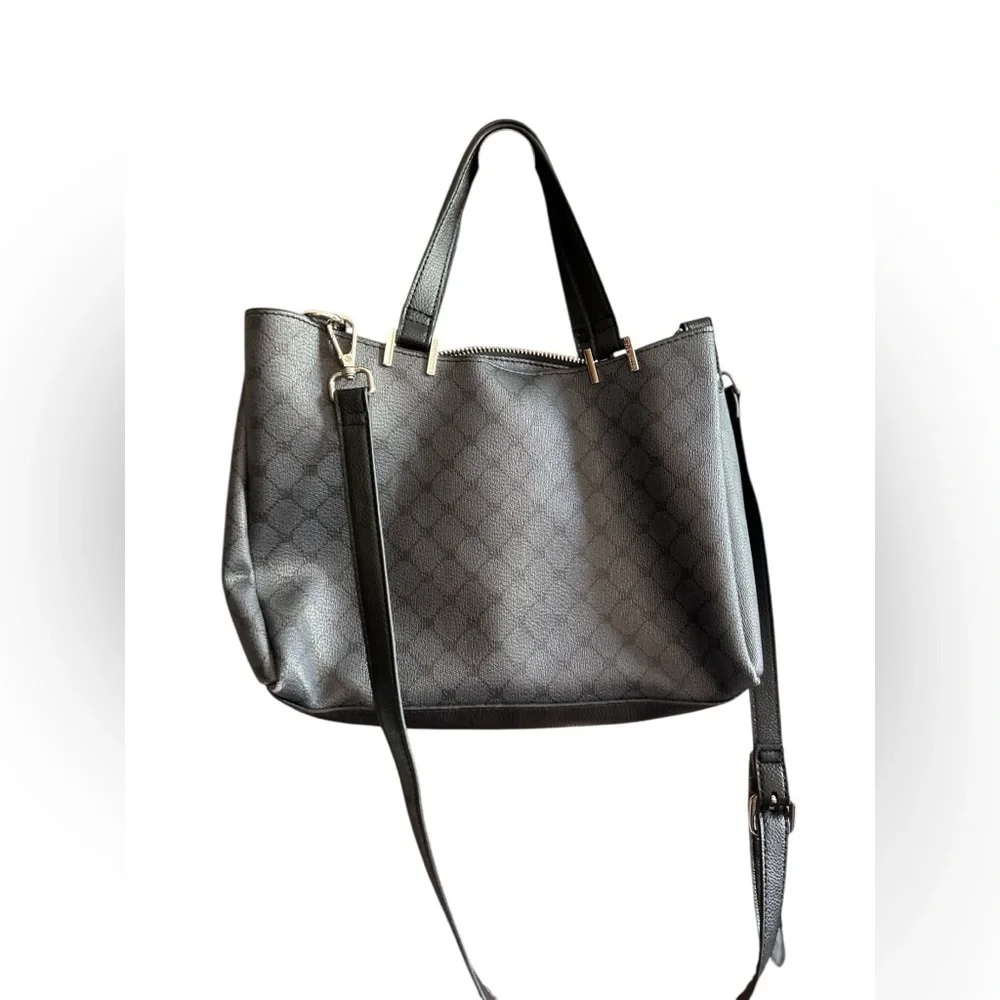 Steve Madden Women's Grey Geometric Shoulder‎ Bag with Gold Accents